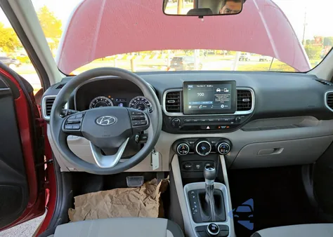 2020 Hyundai Venue Sel z USA, uszkodzony, nr VIN KMHRC8A39LU018916